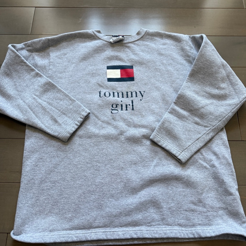 Tommy Hilfiger Vintage Light Gray Sweatshirt with Flag Logo